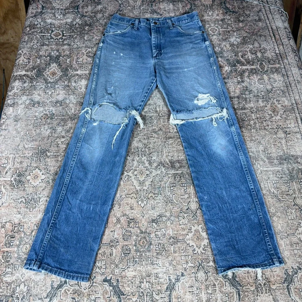 Wrangler 13MWZ Cowboy Cut Blue Distressed Jeans Mens 34x34 Vintage Style
